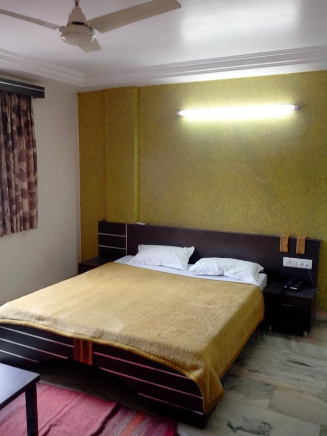 Hotel Asopalav Ambaji Zewnętrze zdjęcie
