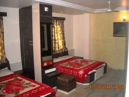Hotel Asopalav Ambaji Zewnętrze zdjęcie